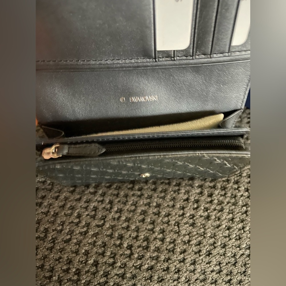 Swarovski Wallet - Picture 5 of 5